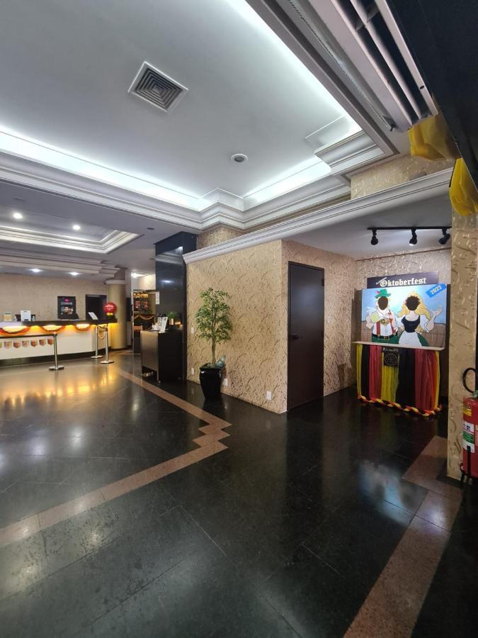 Hotel Europa Blumenau Esterno foto