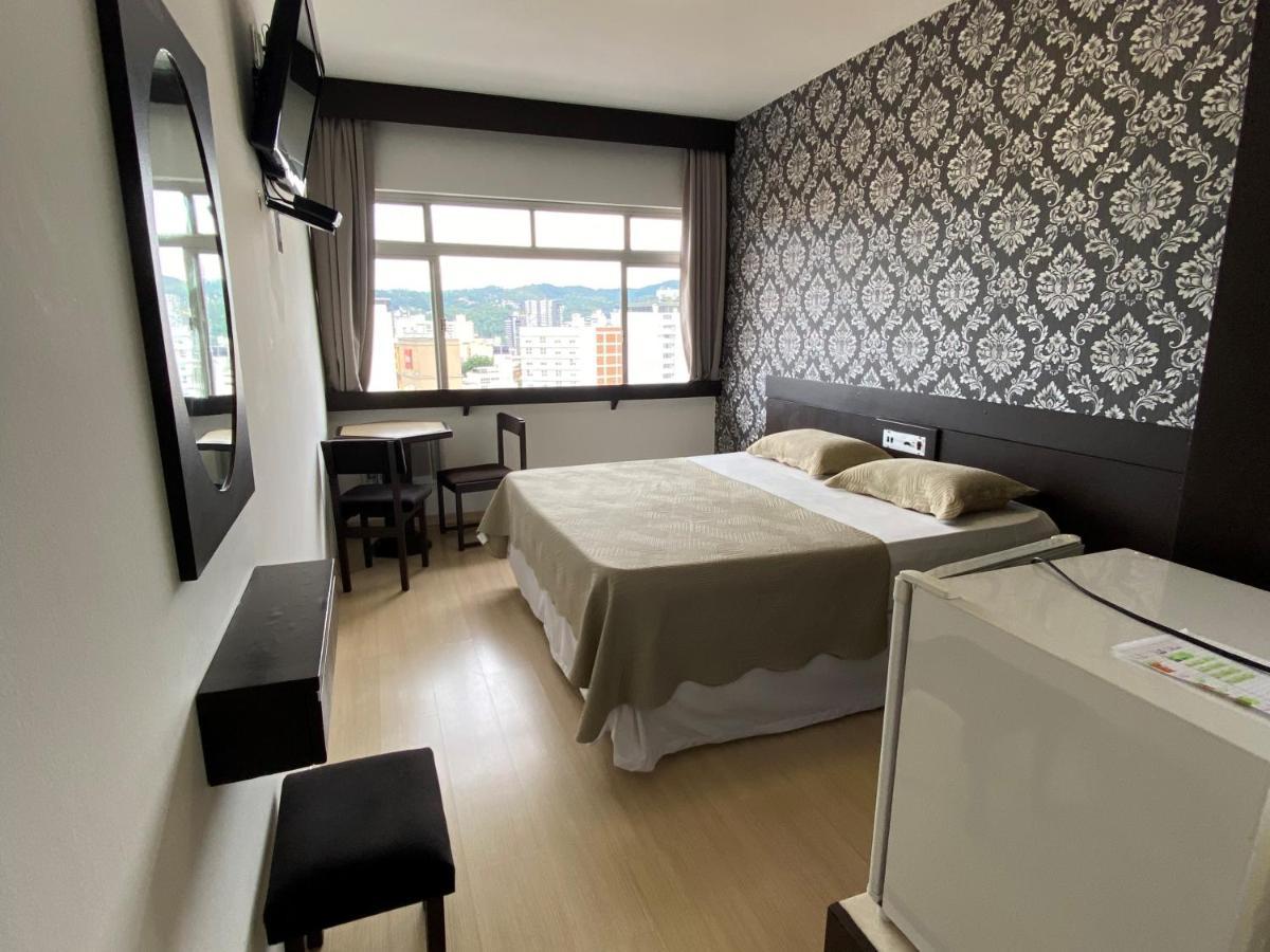 Hotel Europa Blumenau Esterno foto